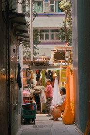 接近 封面