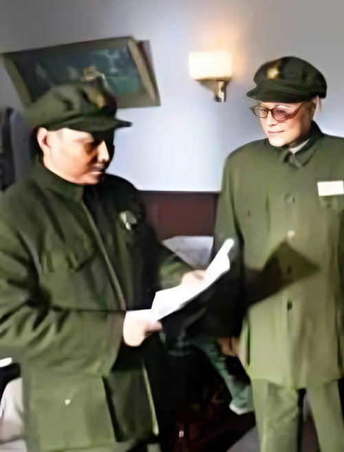 邓小平在重庆 封面